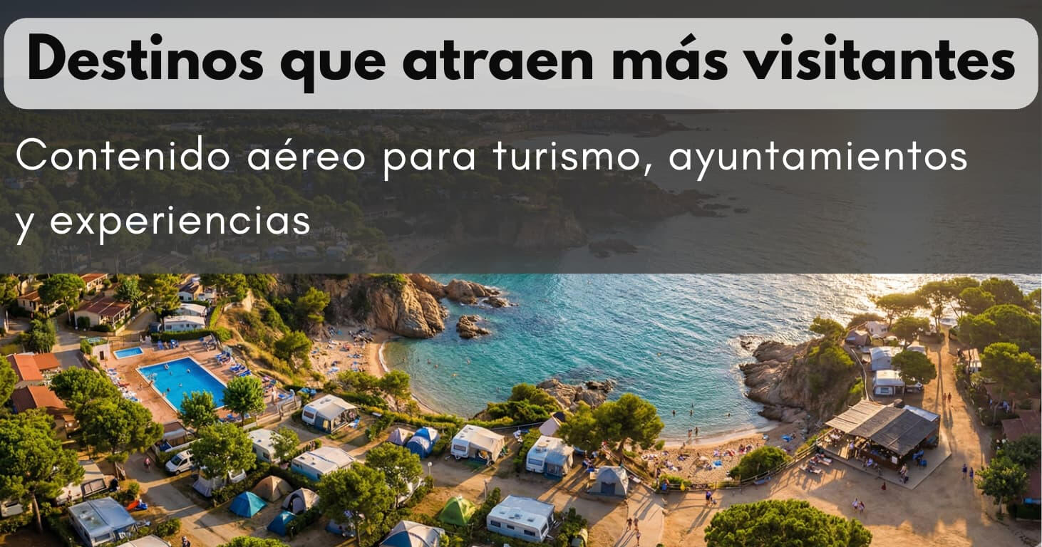 Vista aérea con dron de camping junto al mar, contenido para promoción turística y territorial